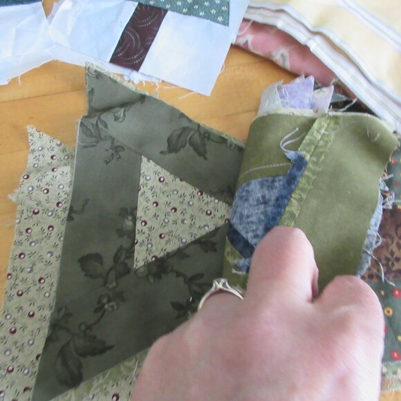 Estate Sale Vintage Handmade quilt blocks squares and fabric over 55 - Picture 7 of 9